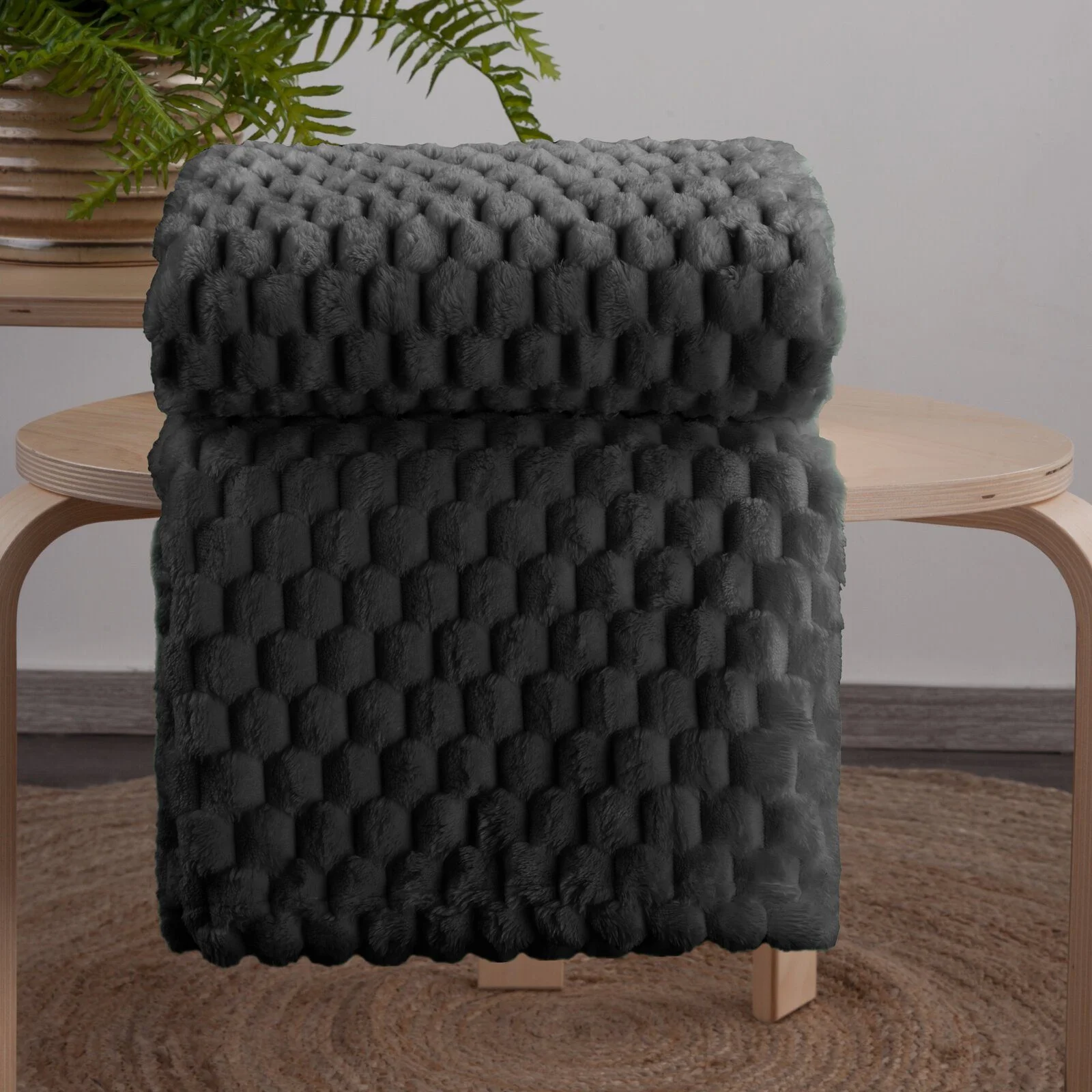 Wohndecke CINDY/6 – Kuscheldecke mit 3D-Waffelstruktur • 100% Mikrofaser